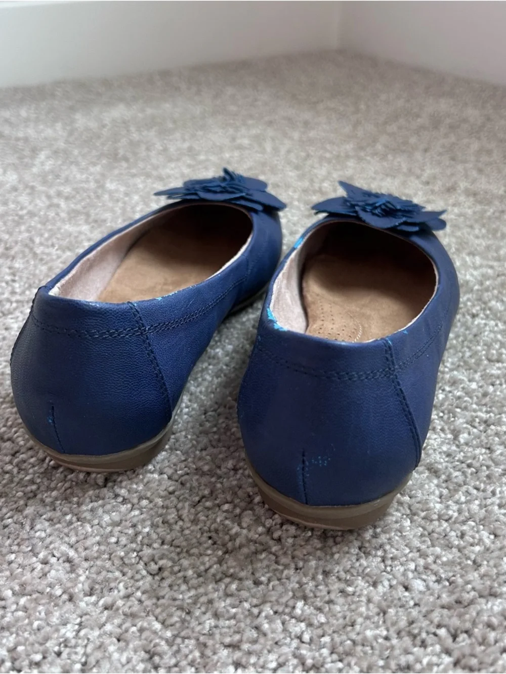 White Mountain Hudson Cobalt Blue Floral Ballet Flats Size 7 M Comfort EUC - Picture 3 of 12